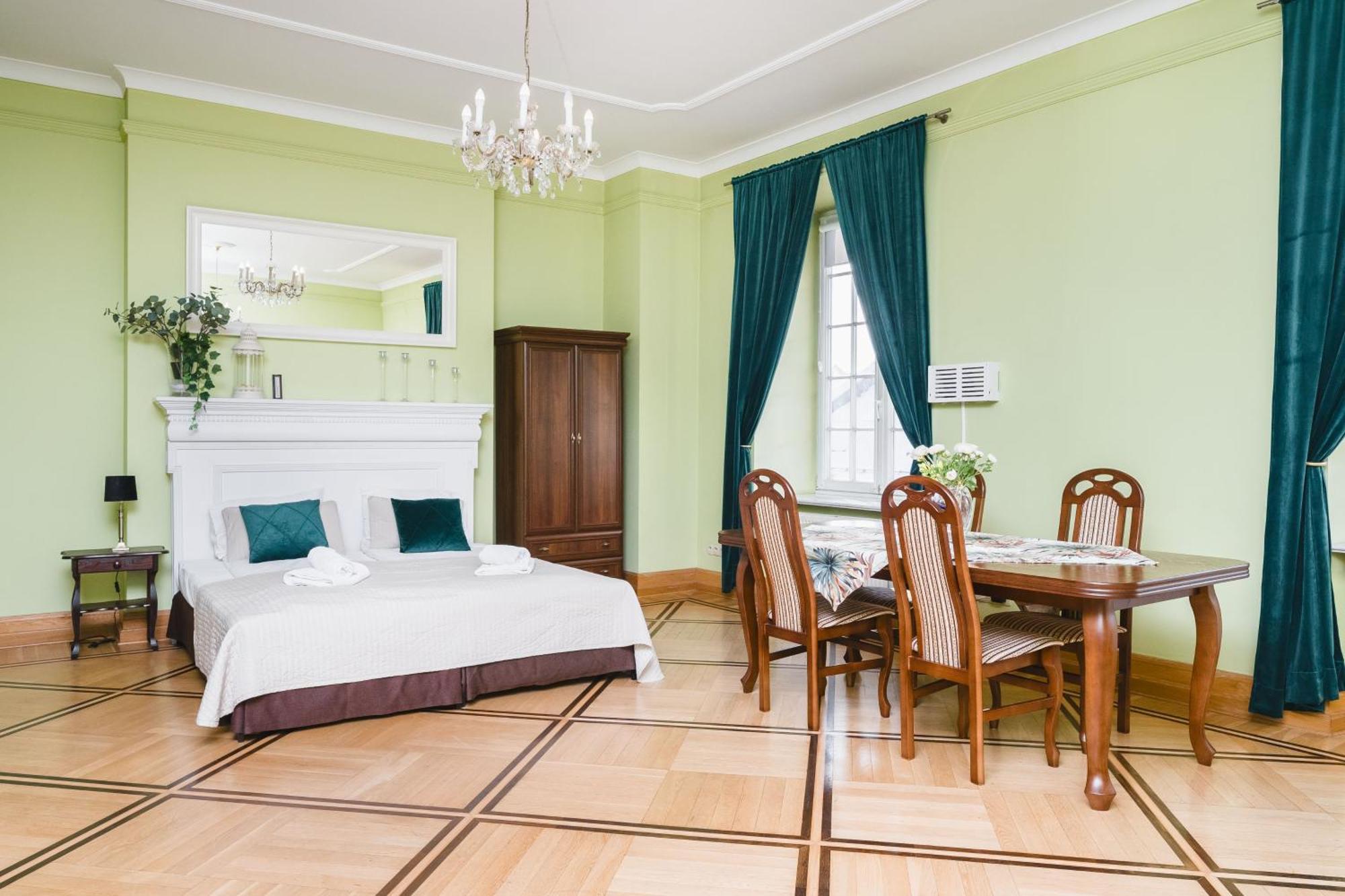 Apartamenty W Palacu Pod Baranami คราคูฟ ภายนอก รูปภาพ
