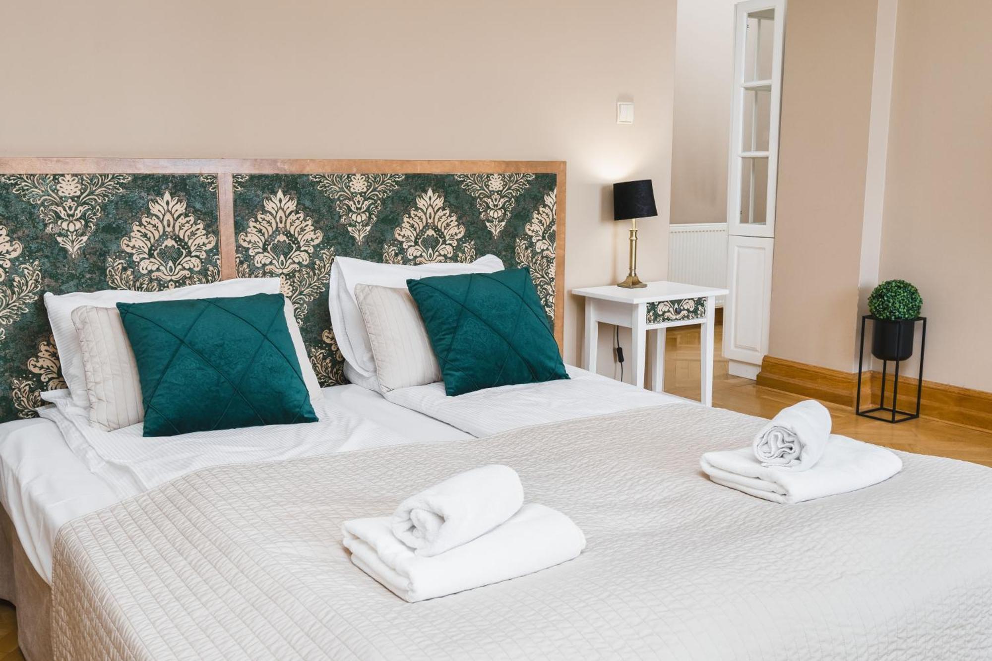 Apartamenty W Palacu Pod Baranami คราคูฟ ภายนอก รูปภาพ