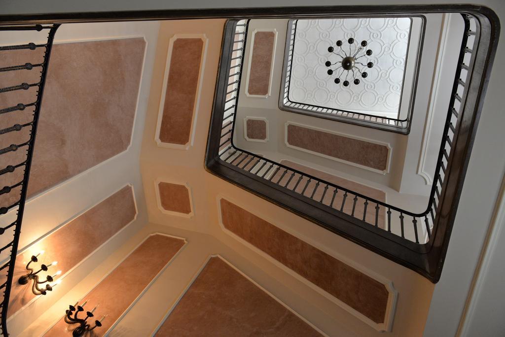 Apartamenty W Palacu Pod Baranami คราคูฟ ภายนอก รูปภาพ