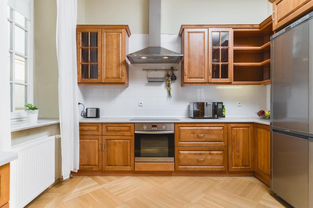 Apartamenty W Palacu Pod Baranami คราคูฟ ภายนอก รูปภาพ